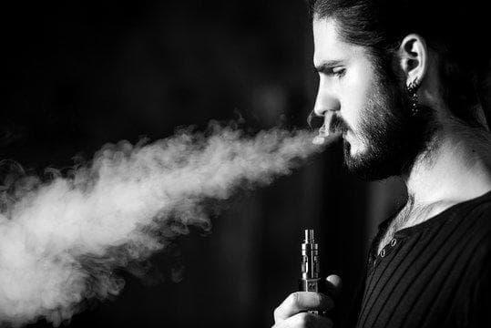 Zaufany Online Vape Shop i olej 0 w 30 – jak wybrać najlepsze e-liquidy i akcesoria